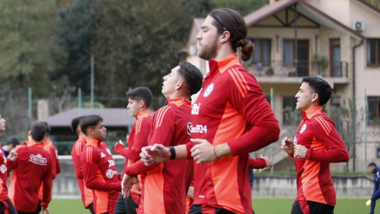 Sierralta encendió las alarmas en La Roja para el amistoso con Rusia