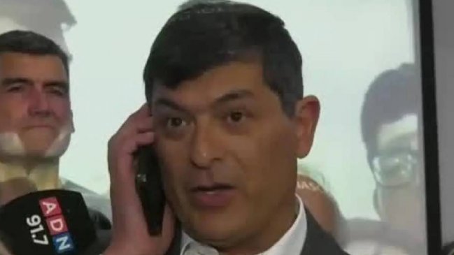 "I'm a little busy now": Franco Parisi respondió llamada en inglés durante punto de prensa