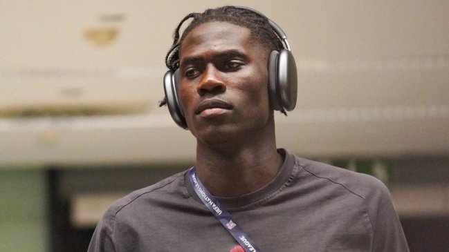 Empleado de la Federación Belga voló de urgencia a Kazajistán con zapatos número 47 para Onana