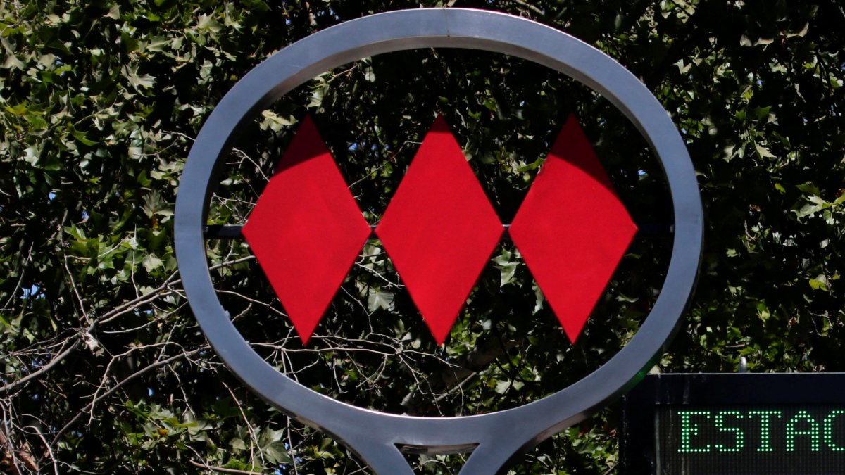 Metro de Santiago normaliza servicio en Línea 1: ¿Qué dejó la interrupción y cómo se enfrentó la crisis?