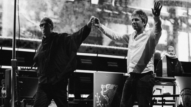 El bíblico regreso de los Gallagher: así fue el show de Oasis en Chile