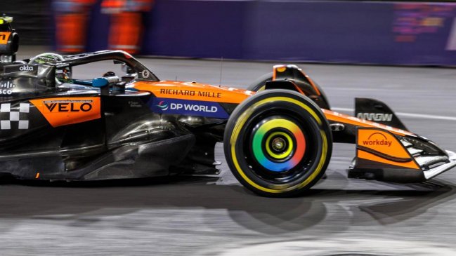 Lando Norris marcó la pauta en una accidentada primera jornada de entrenamientos en Las Vegas
