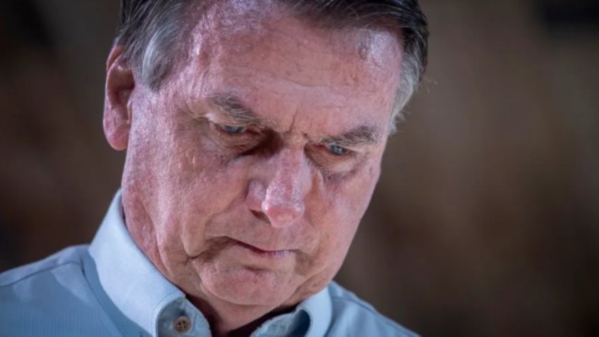 Bolsonaro detenido tras admitir manipulación de tobillera electrónica: el fin de la prisión domiciliaria