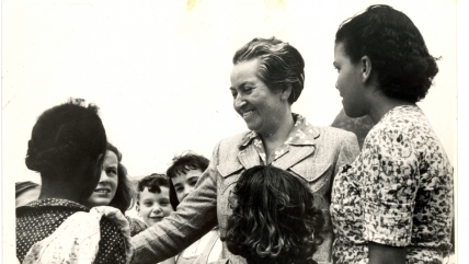   Filsa 2025: Lectura poética en honor a los 80 años del Premio Nobel de Gabriela Mistral 