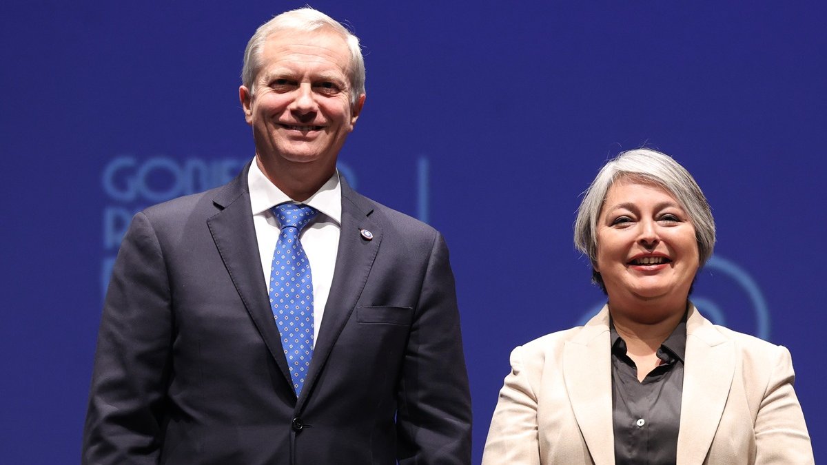 Primer Foro Social: Jara y Kast se enfrentan en debate clave