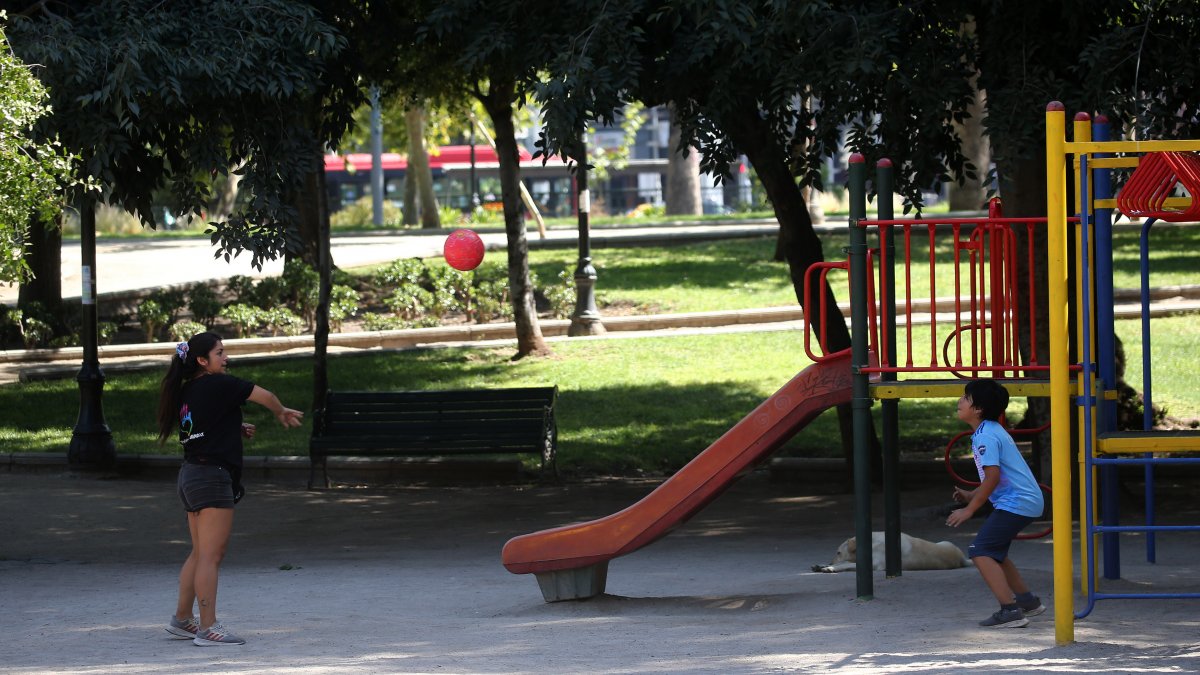 El estrés de fin de año en niños y adolescentes: un desafío que trasciende la temporada: Cómo enfrentarlo con estrategias que ya muestran resultados