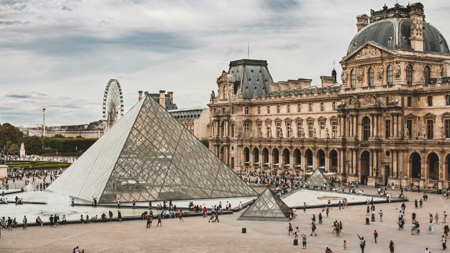 Robo de joyas: auditoría de 2018 anticipó "punto vulnerable" en balcón del Louvre