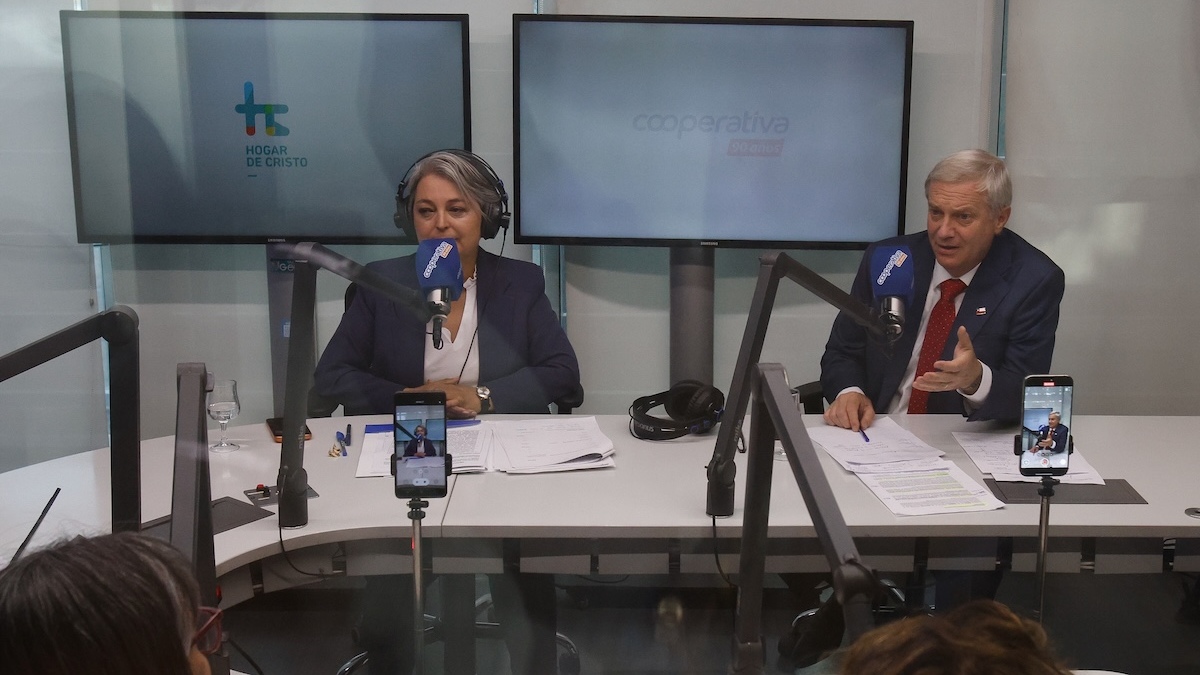 Kast y Jara en debate sobre desalojos: Empatía vs. Ley