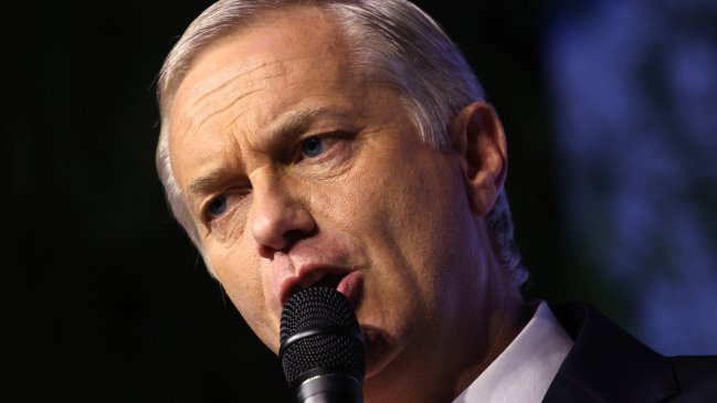 Eyzaguirre: El programa realmente refundacional es el de Kast, no el de Jara