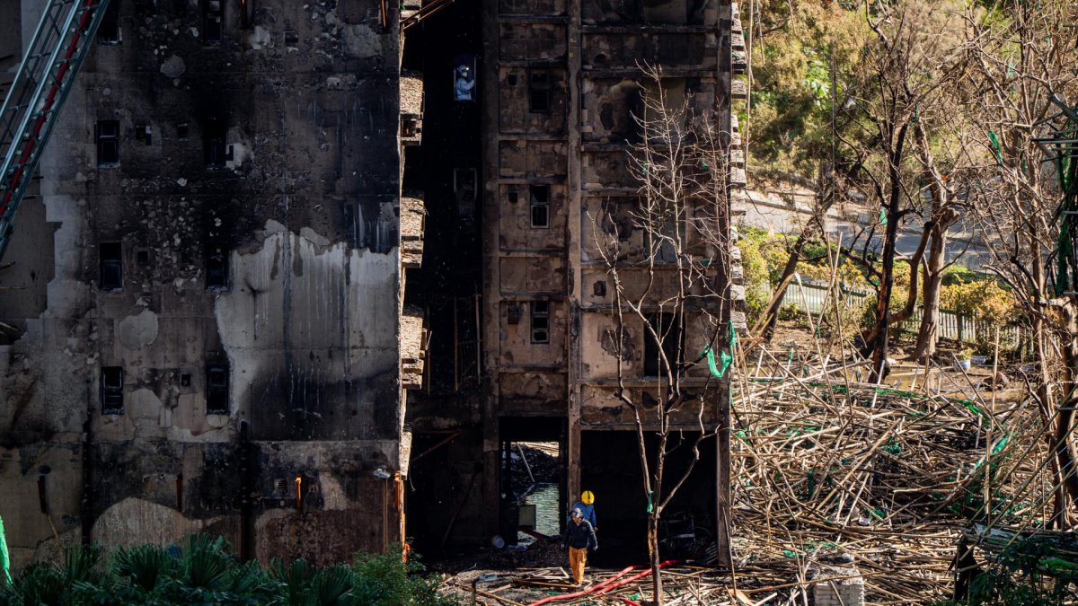 128 muertos en Hong Kong: la tragedia que expuso grietas en la seguridad urbana