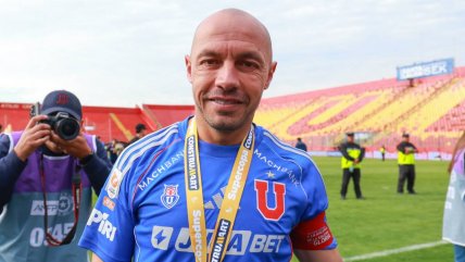   El capitán sigue en casa: Marcelo Díaz extendió su contrato con la U 