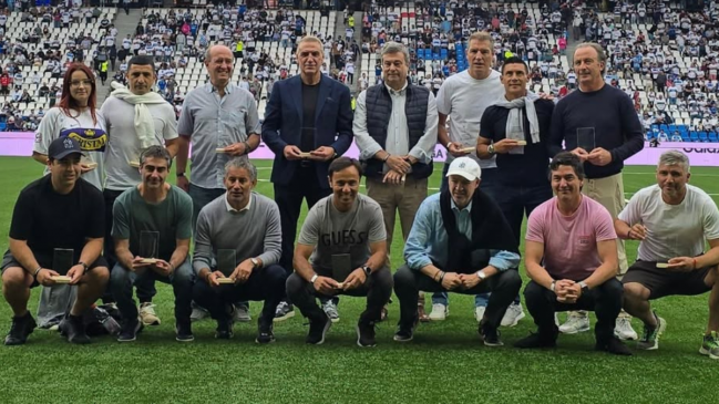 [VIDEO] Universidad Católica realizó un homenaje al plantel campeón del Clausura 2005