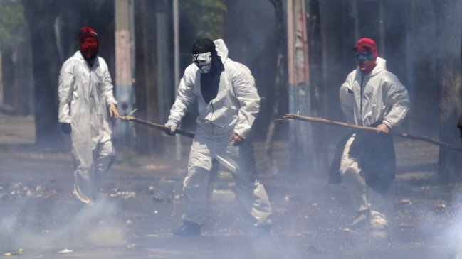 Desbordes acusa "inacción" de Hassler por supuesto vínculo de docentes con "overoles blancos"