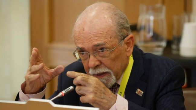 José Maza: Megaproyecto energético INNA "se debe desarrollar pero 50 kilómetros más al sur"