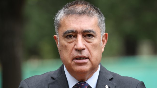 Desbordes amenazó con querella a Jara por "fake news/operación política" sobre el TAG