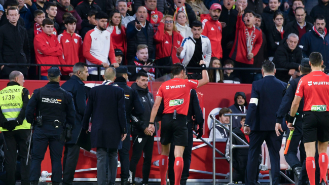 Comisión antiviolencia española propuso cerrar por un mes el estadio de Sevilla por incidentes ante Betis