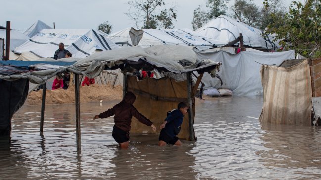 Fuertes lluvias y frío dejan al menos 10 muertos en Gaza