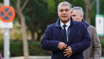   Presidente de FC Barcelona negó favores arbitrales y justificó pagos a Negreira 