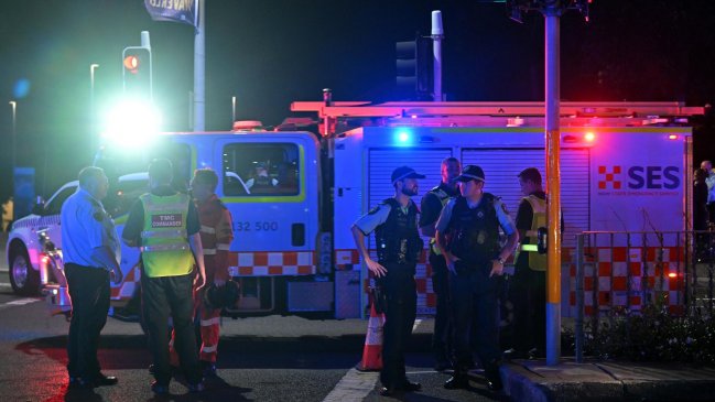 Ascienden a 16 muertos y 40 heridos las víctimas del atentado en playa de Australia