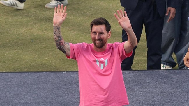Empresa cobró 11 mil dólares por un saludo y una foto con Messi en su viaje a India