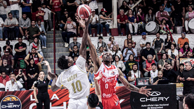 Los Leones de Quilpué tomó ventaja ante CD Valdivia en el inicio de las finales de la LNB