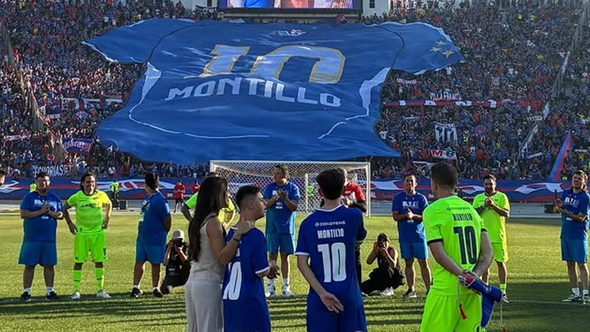 Emotiva despedida de Walter Montillo en el Estadio Nacional