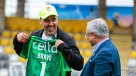 Claudio Bravo compartió con cadetes de Coquimbo Unido y recibió la camiseta del campeón