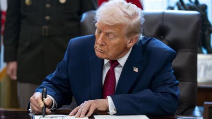   Trump rebautizó con su apellido el Centro Kennedy de Artes Escénicas de Washington 