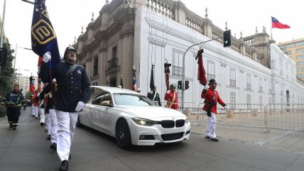 Cortejo fúnebre de bombero fallecido en incendio pasó por La Moneda