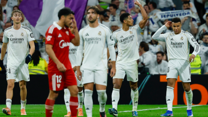   Sevilla de Alexis y Suazo cerró el año con una derrota en el 