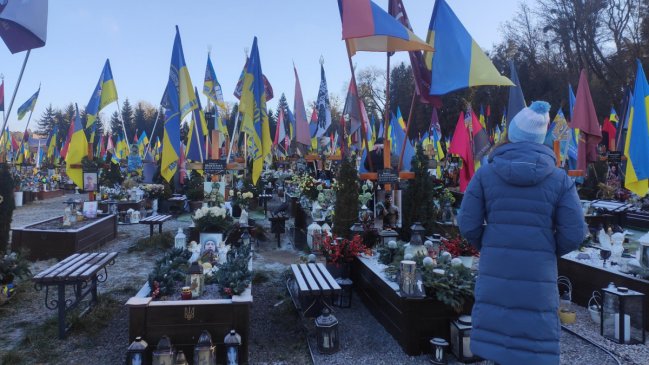 Ucrania vive cuarta Navidad en guerra bajo ataques rusos y con escasas esperanzas de paz