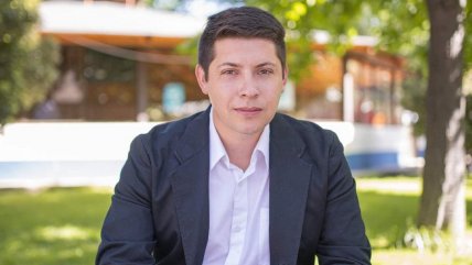 Contraloría ordena destituir a alcalde de Vichuquén: condujo vehículo fiscal ebrio