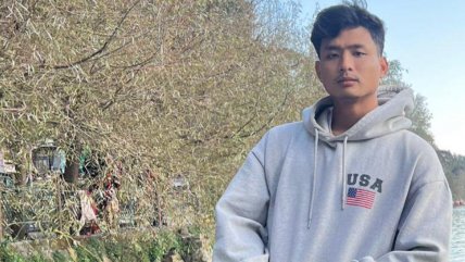 Asesinato de un joven por 