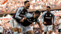   Aston Villa venció a Nottingham Forest para seguir presionando en el podio de la Premier 