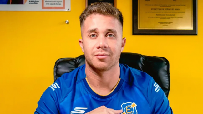 Cristopher Barrera se convirtió en nuevo jugador de Everton