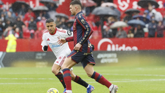 Prensa española se dividió entre críticas y elogios para Alexis Sánchez