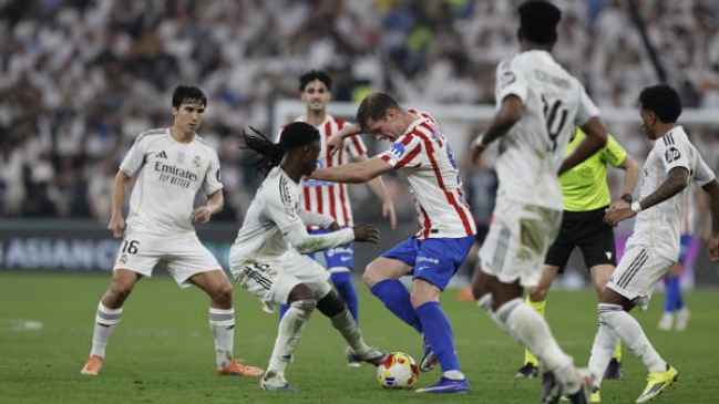 Real Madrid ganó el derbi a Atlético y jugará con Barcelona la final de la Supercopa de España