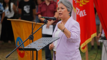 Jeannette Jara en la Fiesta de los Abrazos: 