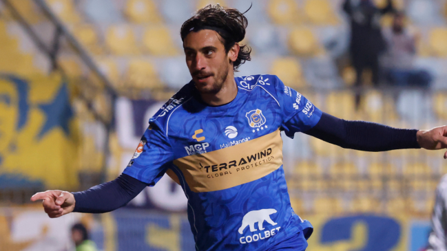 Sebastián Sosa Sánchez renovó su vínculo con Everton de Viña del Mar