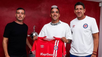  Argentinos Juniors oficializó llegada de Leandro Fernández bajo 