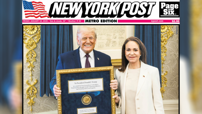 Machado entregó a Trump la medalla del Nobel enmarcada como 