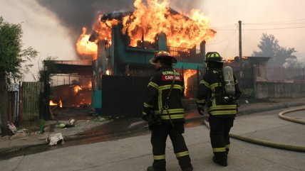  Experto llamó a acatar alertas de evacuación y no arriesgar la vida ante incendios forestales  