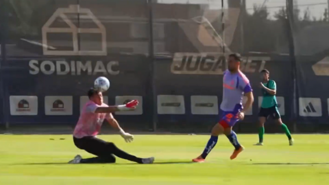   [VIDEO] El golazo de Octavio Rivero en el triunfo amistoso de la U sobre Santiago Wanderers 