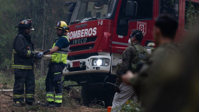 Bomberos fueron atacados a disparos cuando combatían el fuego en Concepción