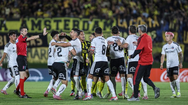 [VIDEO] ¡Gresca! Villagra y Arezo se agarraron con todo tras el gol de Peñarol a Colo Colo