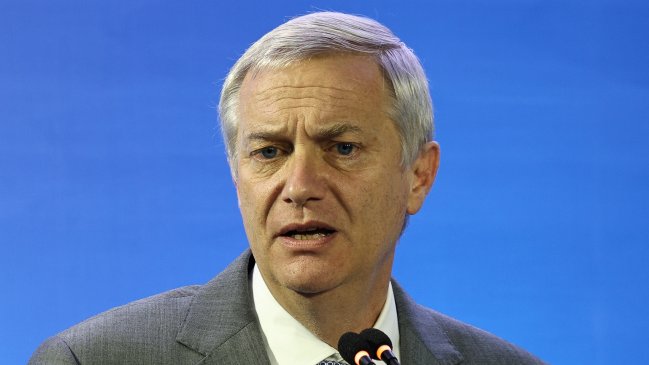 Analista: Kast será el primer Presidente sin coalición desde el regreso a la democracia