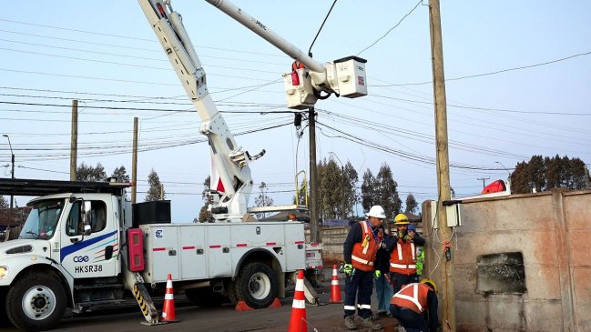 CGE avanza en conexión de clientes en 