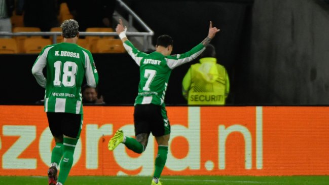 [VIDEO] Betis tomó ventaja ante Feyenoord con un zurdazo de Antony y un cabezazo de Ez Abde