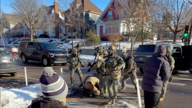 Revelan video con altercado entre el ICE y Alex Pretti 11 días antes de su muerte