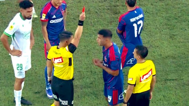 [VIDEO] Felipe Salomoni fue expulsado por un codazo y complicó a la U ante Audax Italiano